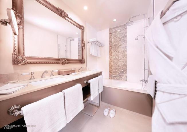 Imagen de la habitación del Hotel Disneyland®. Foto 5