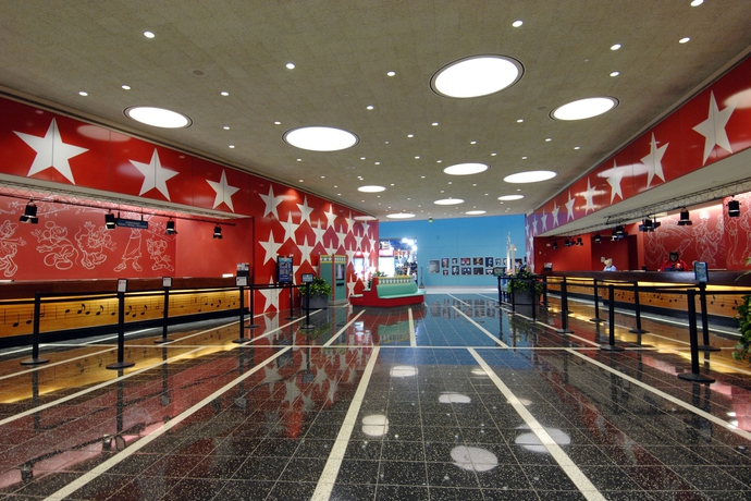 Imagen de los interiores del Hotel Disney's All-star Music Resort. Foto 12