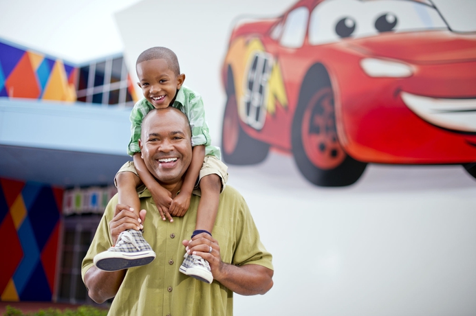 Imagen de los exteriores del Hotel Disney's Art Of Animation Resort. Foto 12