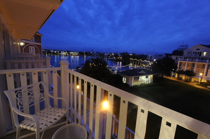 Imagen de la habitación del Hotel Disney's Boardwalk Villas. Foto 5