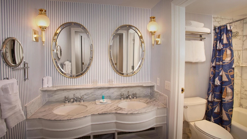 Imagen de los exteriores del Hotel Disney's Yacht Club Resort. Foto 11