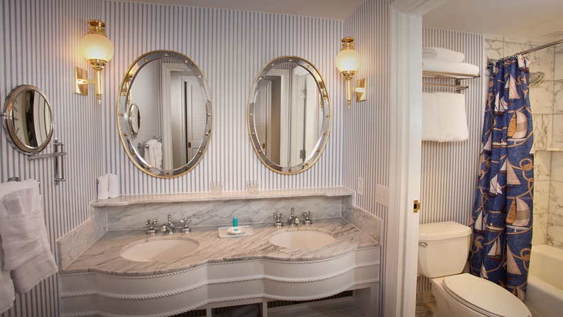 Imagen de la habitación del Hotel Disney's Yacht Club Resort. Foto 7