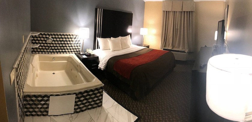 Imagen de la habitación del Hotel Distill-Inn. Foto 6