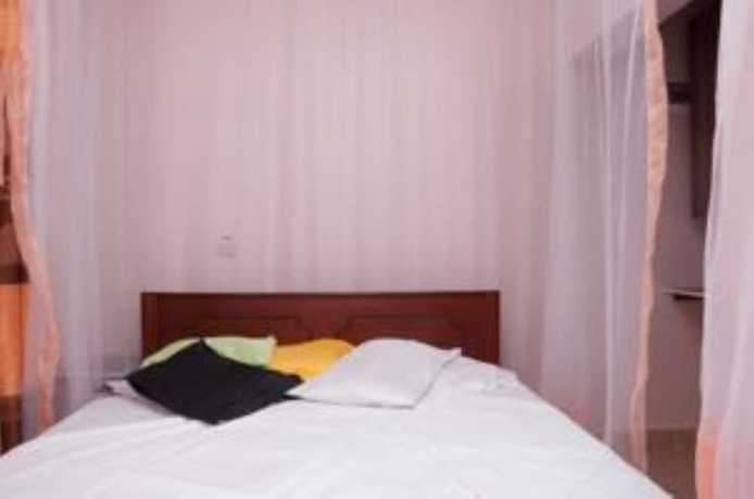 Imagen general del Hotel Distinctions Gardens Guest House. Foto 14