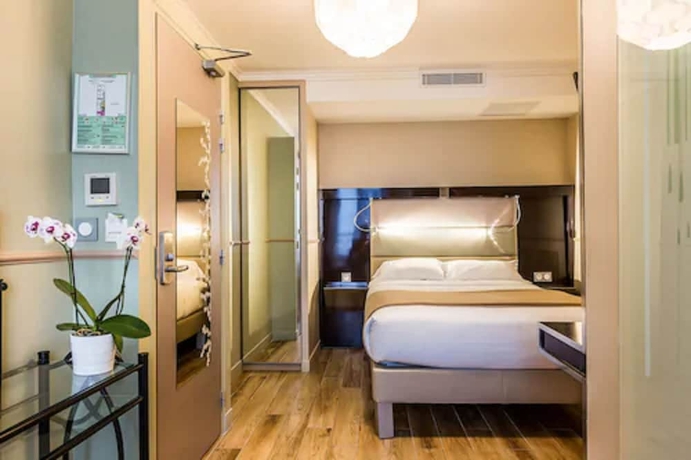 Imagen de la habitación del Hotel District Republique. Foto 7