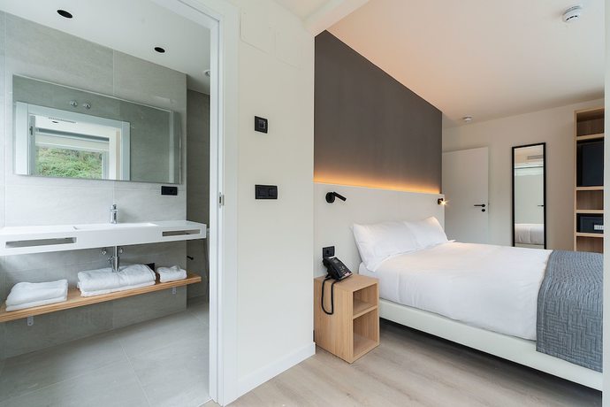 Imagen de la habitación del Hotel Distrito Oeste. Foto 2