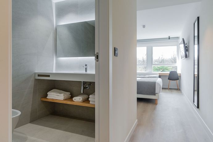 Imagen de la habitación del Hotel Distrito Oeste. Foto 8