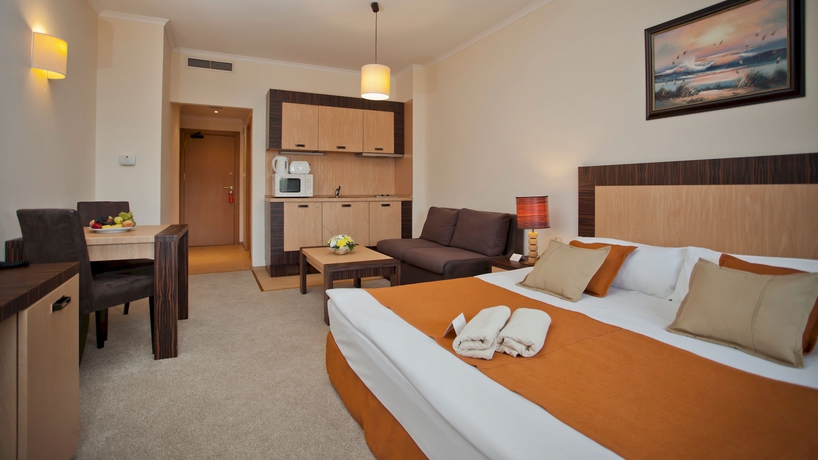 Imagen de la habitación del Hotel Dit Majestic Beach Resort. Foto 9