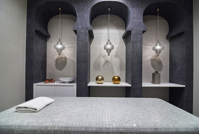 Imagen de los interiores del Hotel Diune. Foto 12