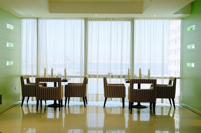 Imagen del bar/restaurante del Hotel Diva, Manama. Foto 2