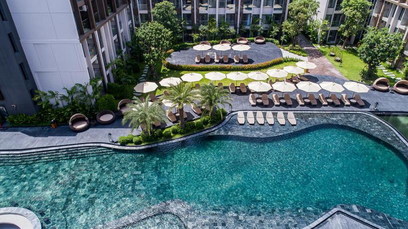 Imagen de la piscina del Hotel Divalux Resort and Spa Bangkok, Suvarnabhumi - Sha Extra Plus. Foto 16