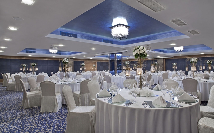 Imagen de los interiores del Hotel Divan Bursa. Foto 8