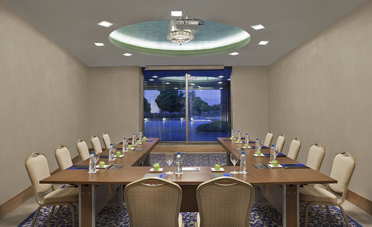 Imagen de los interiores del Hotel Divan Bursa. Foto 14