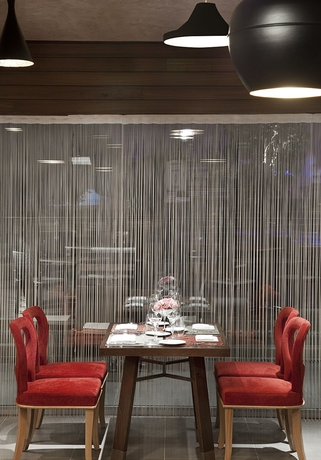 Imagen del bar/restaurante del Hotel Divan Bursa. Foto 2