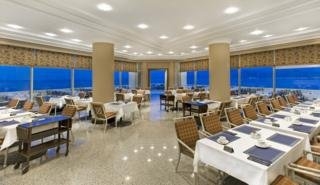 Imagen del bar/restaurante del Hotel Divan Hotel Antalya. Foto 5
