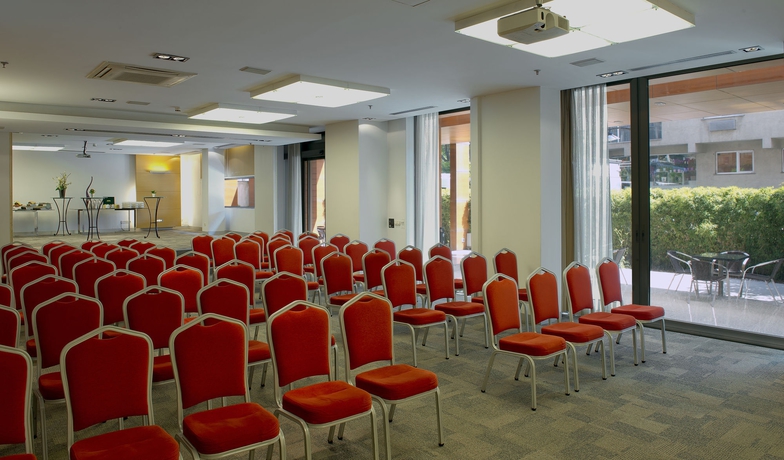 Imagen de los interiores del Hotel Divan Istanbul City. Foto 14