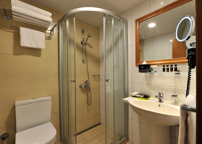 Imagen de la habitación del Hotel Divan Istanbul City. Foto 6