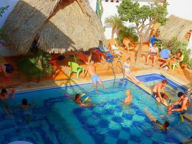 Imagen de la piscina del Hotel Divanga Hostel. Foto 15