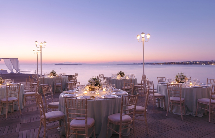 Imagen del bar/restaurante del Hotel Divani Apollon Palace and Thalasso. Foto 3