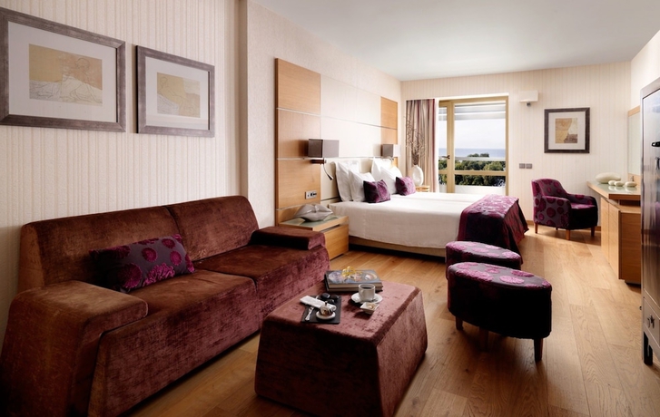 Imagen de la habitación del Hotel Divani Apollon Suites. Foto 3