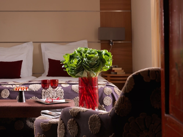 Imagen de la habitación del Hotel Divani Apollon Suites. Foto 6