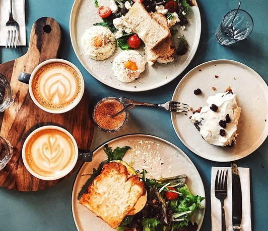 Imagen del bar/restaurante del Hotel Divani Palace Larissa. Foto 5