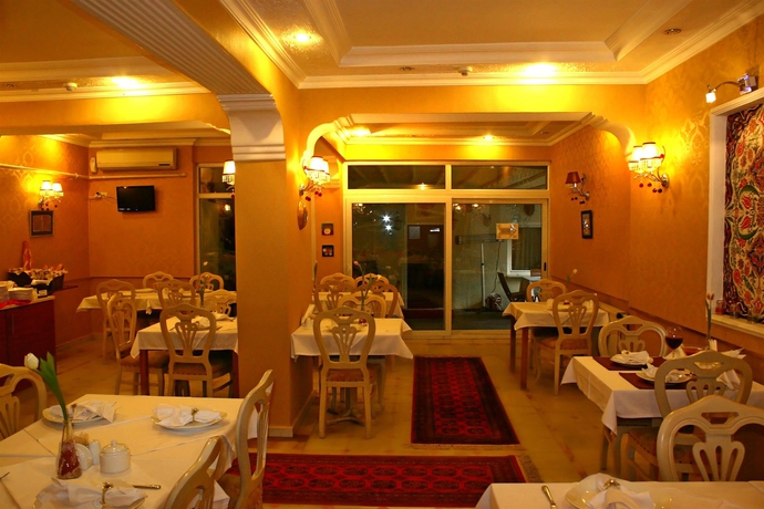 Imagen del bar/restaurante del Hotel Divas. Foto 2