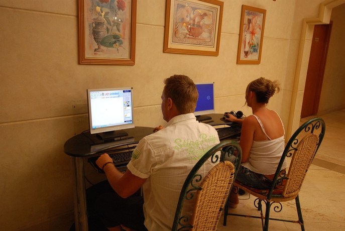 Imagen de los interiores del Hotel Dive Inn Resort. Foto 9