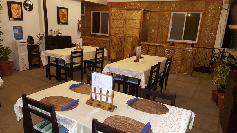 Imagen del bar/restaurante del Hotel Divegurus Boracay Beach Resort. Foto 4