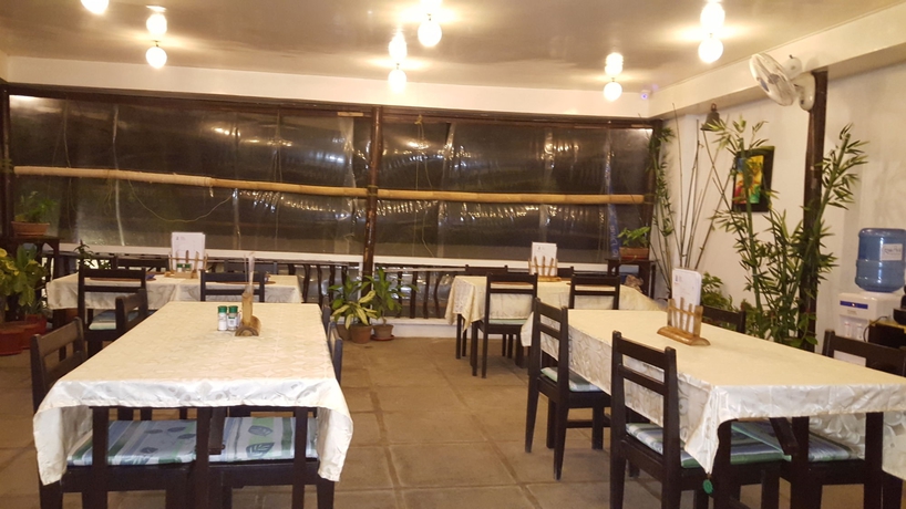 Imagen del bar/restaurante del Hotel Divegurus Boracay Beach Resort. Foto 6