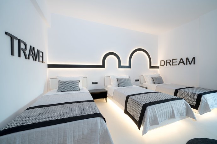 Imagen de la habitación del Hotel Divelia. Foto 18