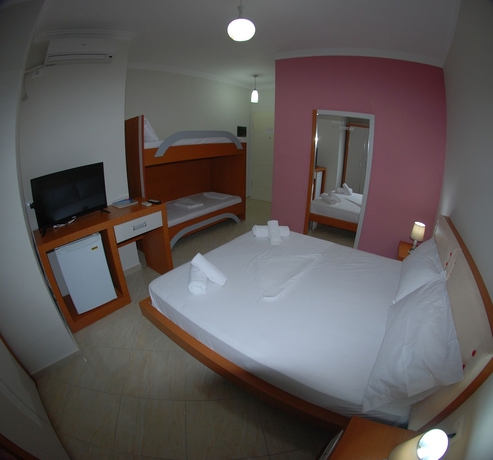 Imagen de la habitación del Hotel Divers. Foto 15