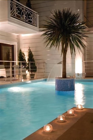 Imagen de la piscina del Hotel Diverso Platamon, Luxury Hotel & Suites. Foto 15