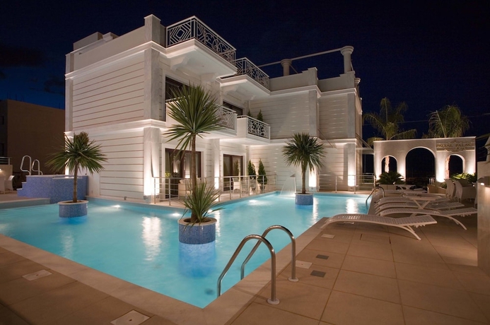 Imagen de la piscina del Hotel Diverso Platamon, Luxury Hotel & Suites. Foto 16