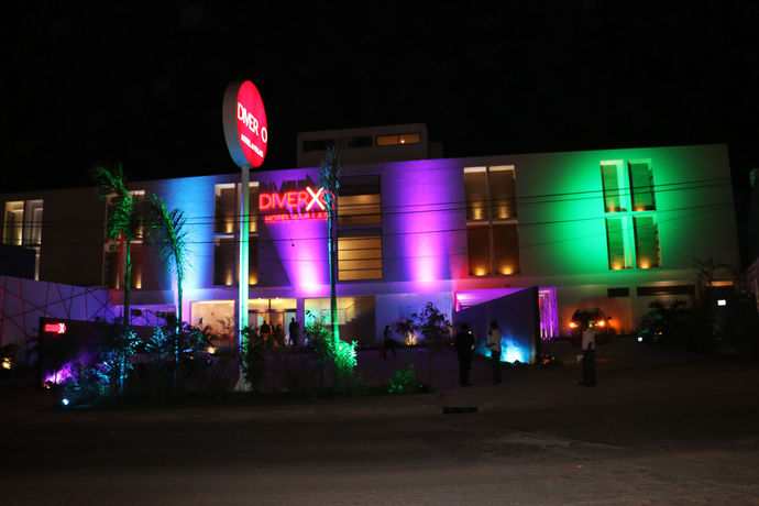 Imagen de la habitación del Hotel Diverxo And Villas. Foto 9