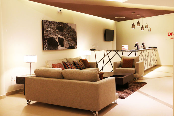 Imagen de los interiores del Hotel Diverxo And Villas. Foto 16