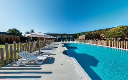 Imagen general del Hotel Dives-sur-Mer le Conqu&eacute;rant. Foto 3