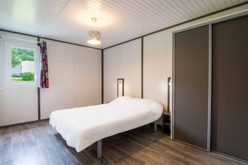 Imagen de la habitación del Hotel Dives-sur-Mer le Conqu&eacute;rant. Foto 5