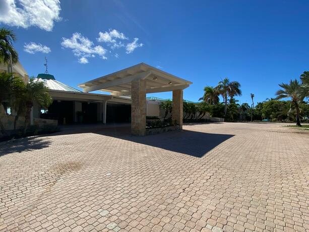 Imagen general del Hotel Divi Carina Bay Beach Resort & Casino Adult Only. Foto 43