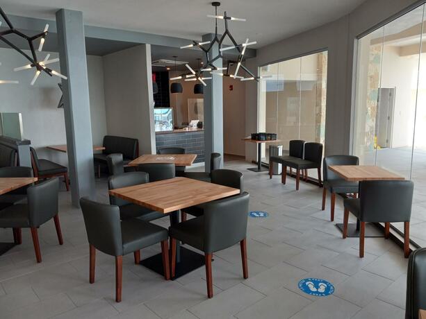 Imagen general del Hotel Divi Carina Bay Beach Resort & Casino Adult Only. Foto 62