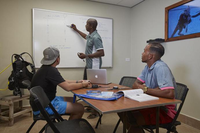 Imagen general del Hotel Divi Flamingo Beach Resort and Casino. Foto 6