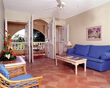Imagen de los interiores del Hotel Divi Heritage Beach Resort. Foto 11