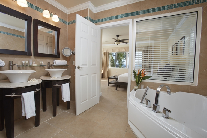 Imagen de la habitación del Hotel Divi Little Bay Beach Resort. Foto 2