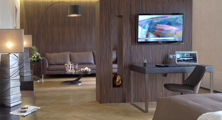 Imagen de la habitación del Hotel Divina Luxury. Foto 4