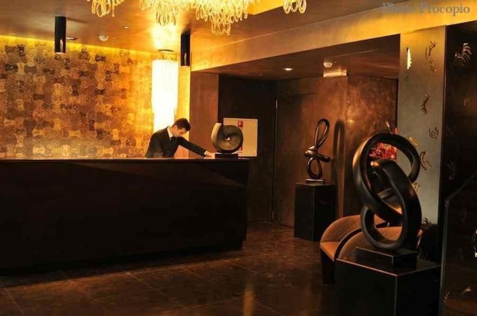 Imagen de los interiores del Hotel Divina Luxury. Foto 13