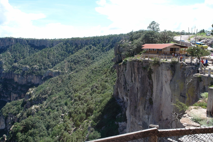 Imagen general del Hotel Divisadero Barrancas. Foto 2