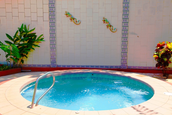 Imagen de los exteriores del Hotel Divisamar. Foto 14