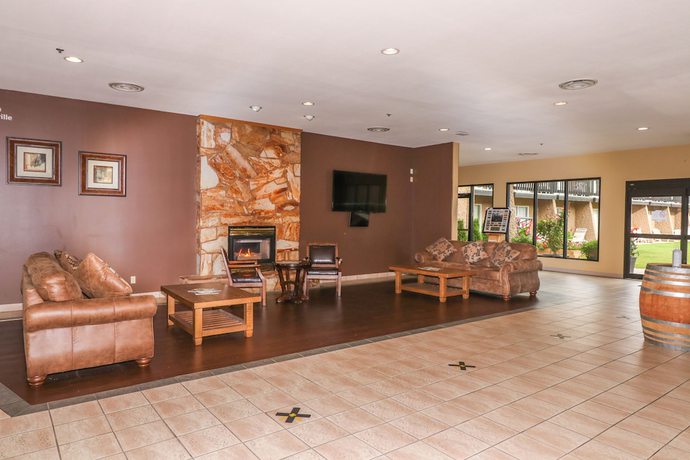 Imagen de los interiores del Hotel Divya Sutra Plaza and Conference Centre. Foto 16