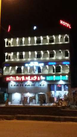 Imagen general del Hotel Divya palace and Restaurent. Foto 1