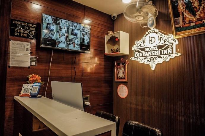Imagen de los interiores del Hotel Divyanshi Inn. Foto 8